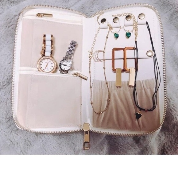 Chrisil OFF WHITE JEWELRY TRAVEL WALLET HANDMADE - Picture 5 of 16